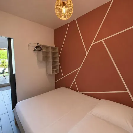 Rez De Jardin Climatisé, Cosy, Avec Parking à - Les Amirantes * Sanary-sur-Mer