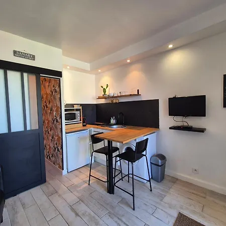 Rez De Jardin Climatisé, Cosy, Avec Parking à - Les Amirantes Appartement